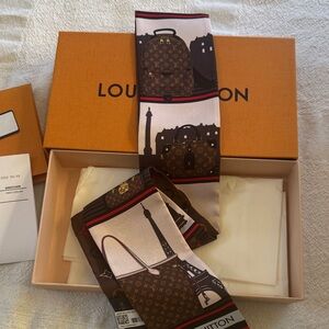 NWT Louis Vuitton Monogram Silk Bandeau!